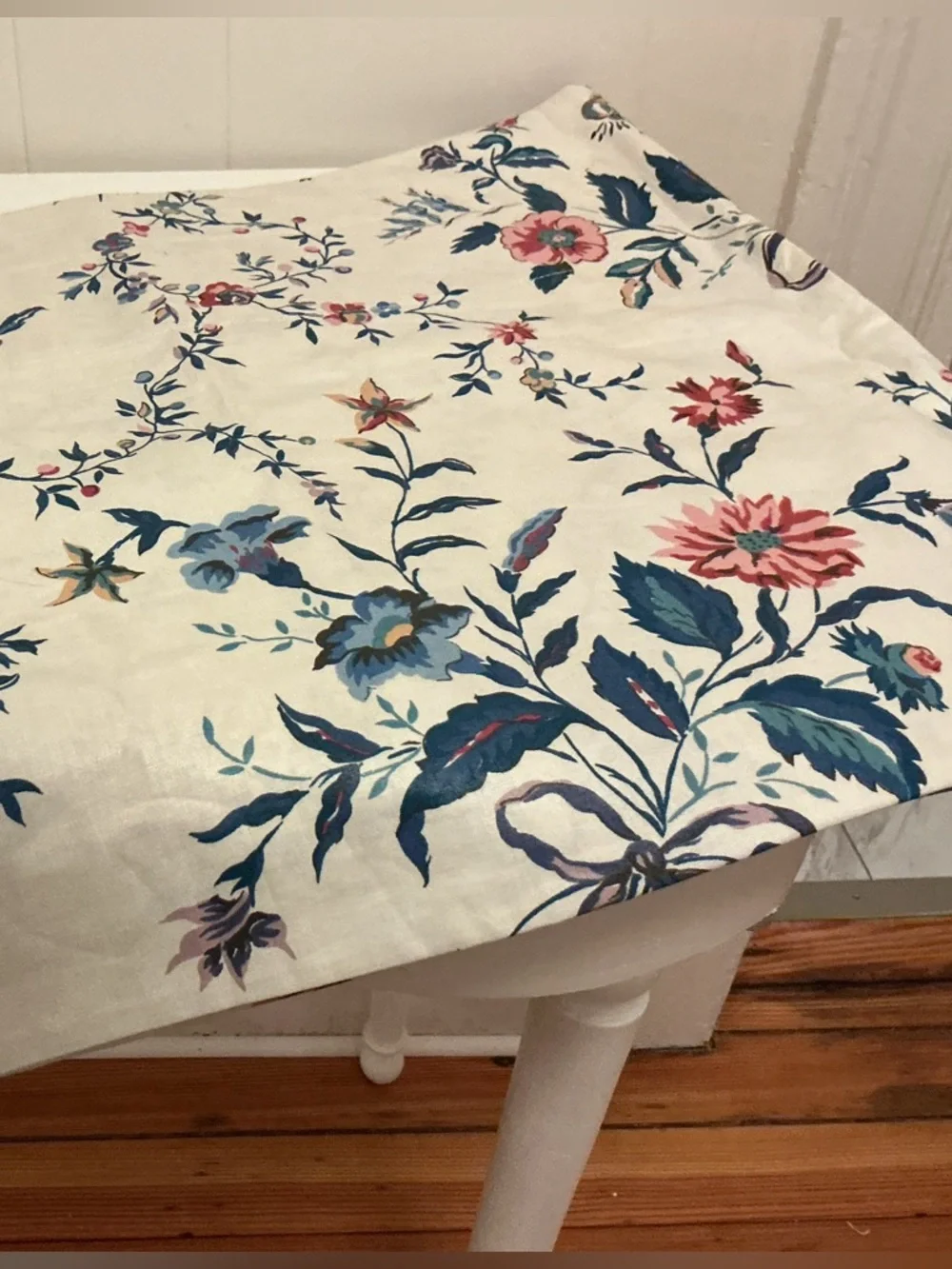 NWOT Waverly Nantucket Stroll Wisteria Floral Valance